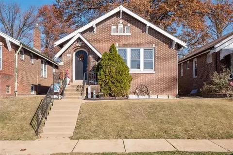 3853 French Ct, Saint Louis, MO 63116