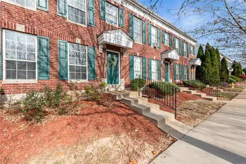 353 Heritage Commons Cir, O'fallon, MO 63368 photo 2