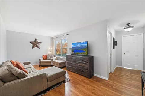 353 Heritage Commons Cir, O'fallon, MO 63368 photo 15