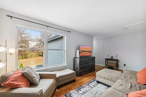 353 Heritage Commons Cir, O'fallon, MO 63368 photo 17