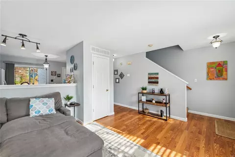 353 Heritage Commons Cir, O'fallon, MO 63368 photo 4