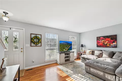 353 Heritage Commons Cir, O'fallon, MO 63368 photo 6