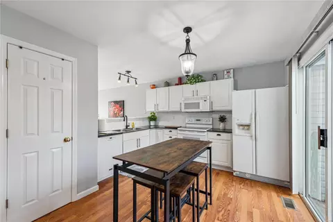 353 Heritage Commons Cir, O'fallon, MO 63368 photo 12