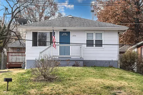 204 Kayser Ave, Saint Louis, MO 63125