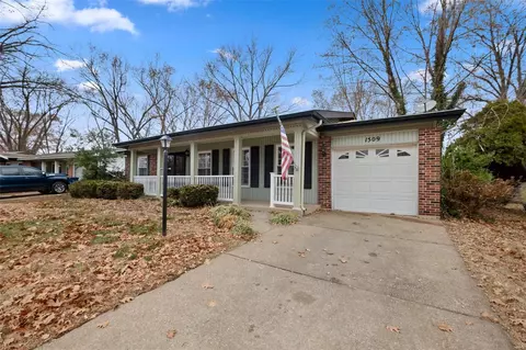 1509 Brenthaven Ln, Florissant, MO 63031