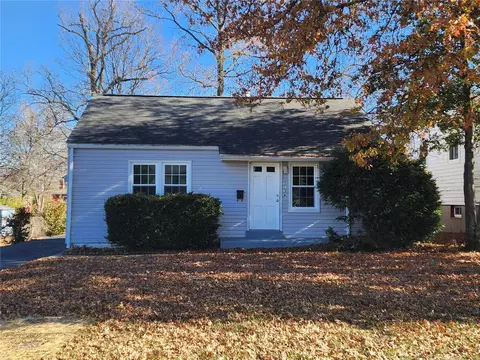 3136 Quiet Ln, Saint Louis, MO 63114