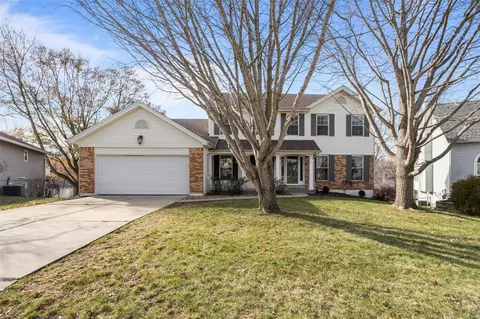 120 Merryfield Cir, Saint Charles, MO 63303