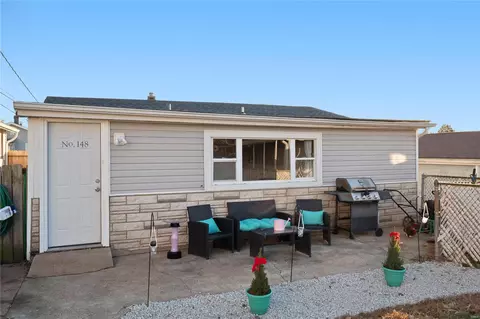 148 W Holden Ave, Saint Louis, MO 63125
