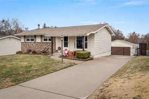 11149 Pine Frst, Saint Louis, MO 63126