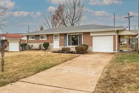 10137 Hammerdale Ln, Saint Louis, MO 63123