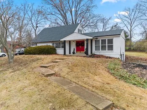 1039 Tulip Ln, Ellisville, MO 63021 photo 3