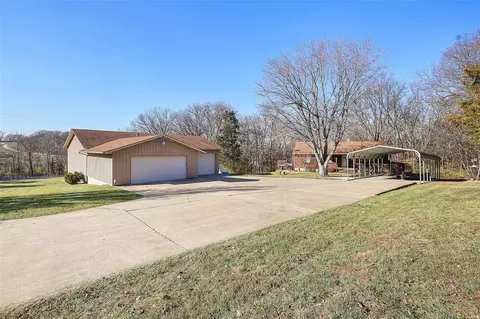 4178 Holt Rd, Wentzville, MO 63385