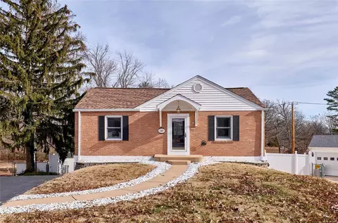103 Sylvia Dr, Saint Louis, MO 63125