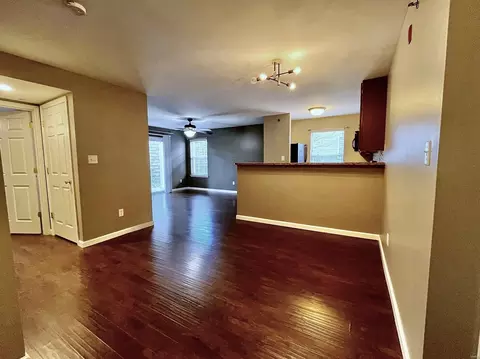 14102 Spring Creek Ln, O'fallon, MO 63368 photo 5