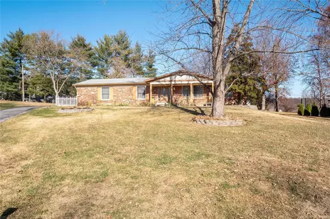 9 Elannchester Dr, Manchester, MO 63011 photo 4