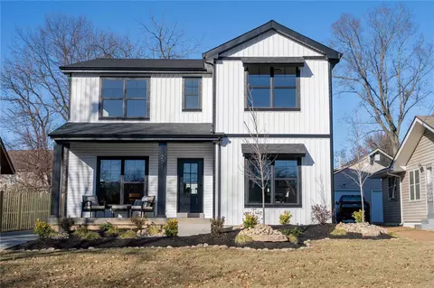 221 Midway Ave, Kirkwood, MO 63122