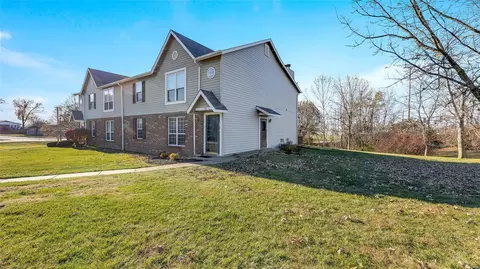 104 Country Trace Ct #1B, St. Peters, MO 63304
