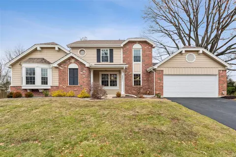 2301 Westpar Dr, Chesterfield, MO 63017
