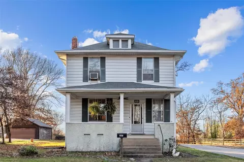 1041 Bompart Ave N, Saint Louis, MO 63119