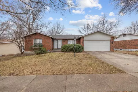 11967 Roseview Ln, Saint Louis, MO 63138