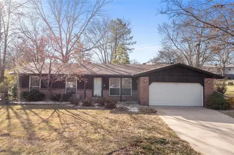 3133 Sussex Dr, Saint Charles, MO 63301