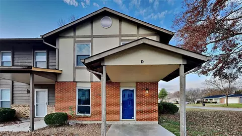 31 Park Charles Blvd S #D, Saint Peters, MO 63376