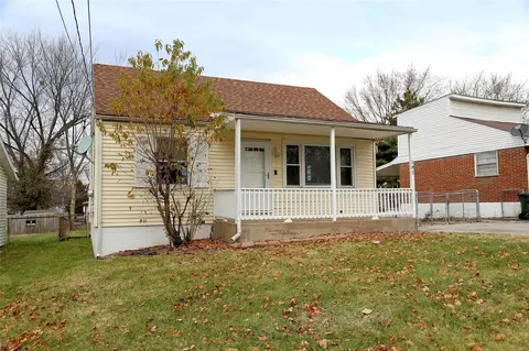 181 Anistasia Dr, Saint Louis, MO 63135