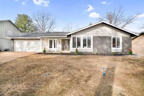 15263 Country Ridge Dr, Chesterfield, MO 63017