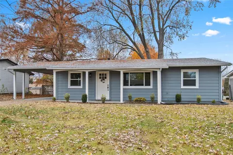 515 Saratoga Ln, Hazelwood, MO 63042