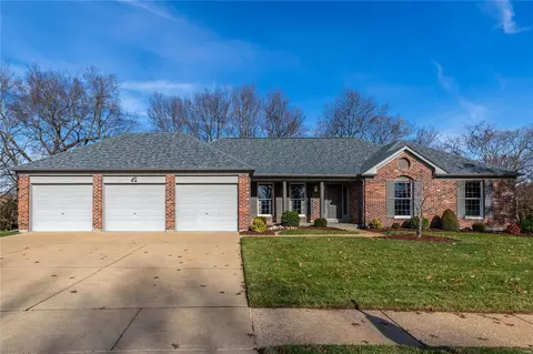 4616 Idecker Dr, Saint Louis, MO 63129