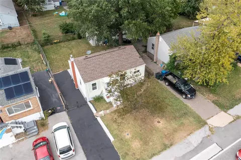 9443 Page Ave, Saint Louis, MO 63132