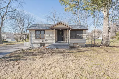 3336 Ludlow Ave, Bridgeton, MO 63044 photo 2