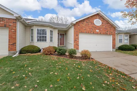 3227 Mehl Crossing Ct, Saint Louis, MO 63129