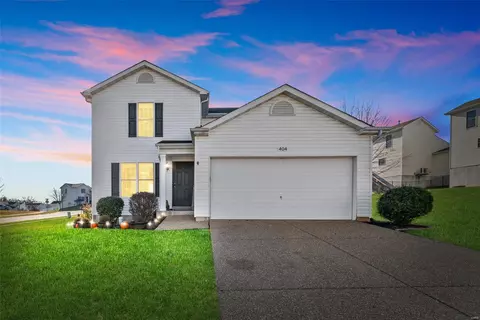 404 Carrollton Dr, Wentzville, MO 63385