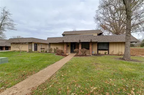 1363 Heritage Lndg #A, Saint Charles, MO 63303
