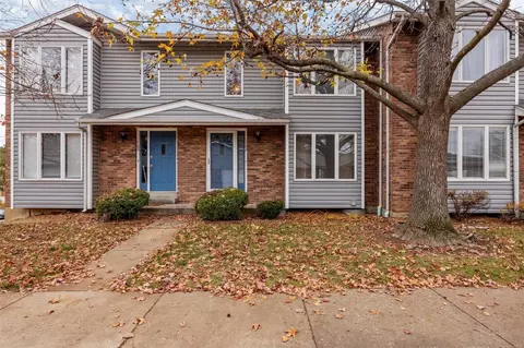 1702 Forest Hills Dr #G, Saint Charles, MO 63303