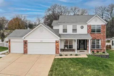 300 Autumn Peak Dr, Fenton, MO 63026