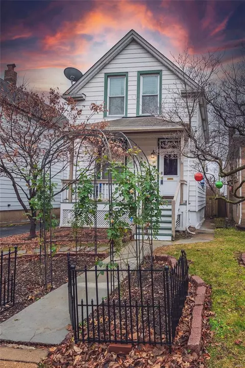 4106 Bates St, Saint Louis, MO 63116