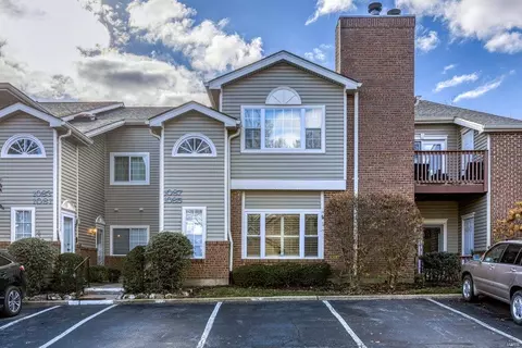 1085 N Spoede Rd, Saint Louis, MO 63146