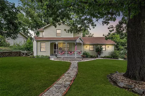 11623 Carolview Dr, Black Jack, MO 63033