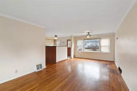 10532 Druid Dr, Saint Louis, MO 63137 photo 3