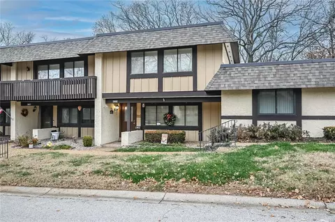 2629 Hampton Rd, Saint Charles, MO 63303 photo 2