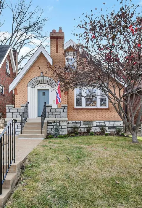 5458 Delor St, Saint Louis, MO 63109