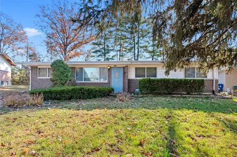 2350 Martin Dr, Florissant, MO 63033