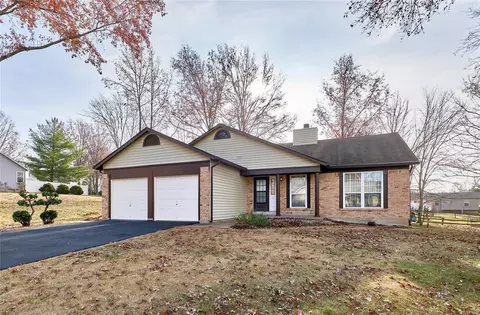 1387 Southgate Dr, St. Peters, MO 63304