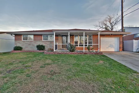 3712 Cordes Dr, Saint Louis, MO 63125