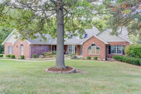 2241 Hackmann Rd, Saint Charles, MO 63303 photo 2