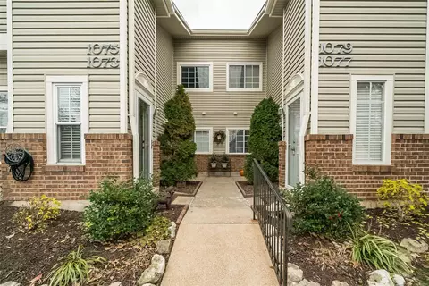 1079 N Spoede Rd, Saint Louis, MO 63146