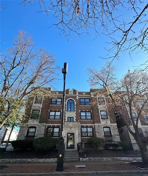 314 Clara Ave #32N, Saint Louis, MO 63112