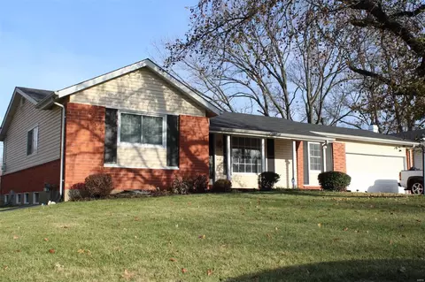 3410 Brunswick Dr, Florissant, MO 63033